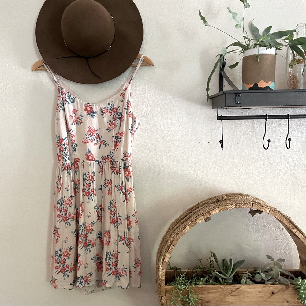 BNWT LA Hearts flowery summer dress